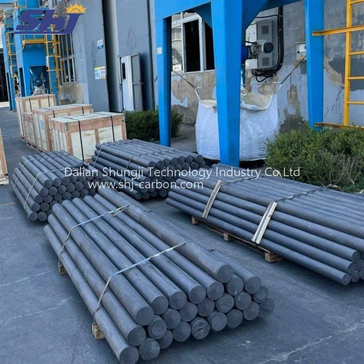 Round Low Porosity Extruded Graphite